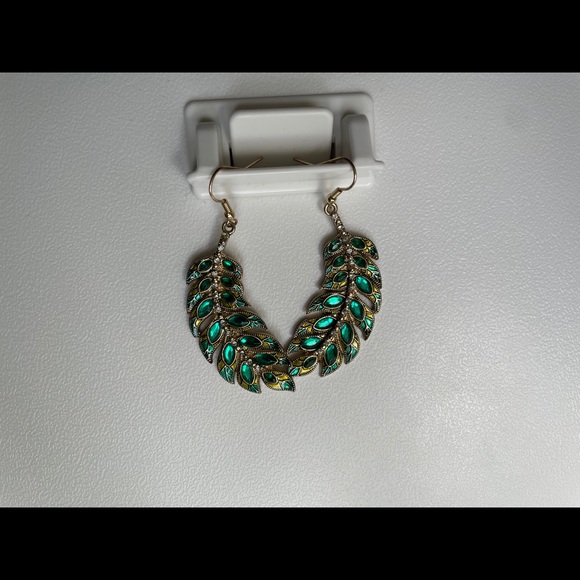 Eye Candy Los Angeles Natalie leaf earrings - Picture 7 of 7